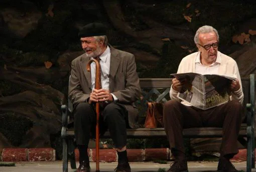 Luis Brandoni y Eduardo Blanco, protagonistas de «Parque Lezama», en una escena de la obra