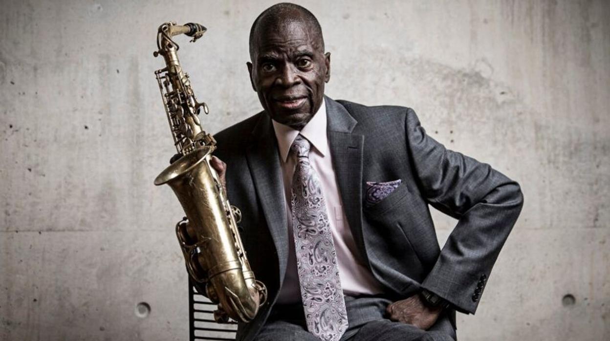 Desde su debut en 1964 con James Brown hasta hoy, Maceo Parker da cientos de conciertos al año por todo el mundo