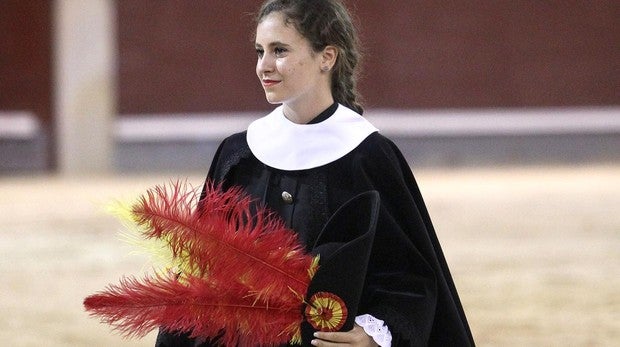Rocío López, primera alguacililla de Las Ventas: «Hay que normalizar la imagen de una mujer en una plaza de toros»