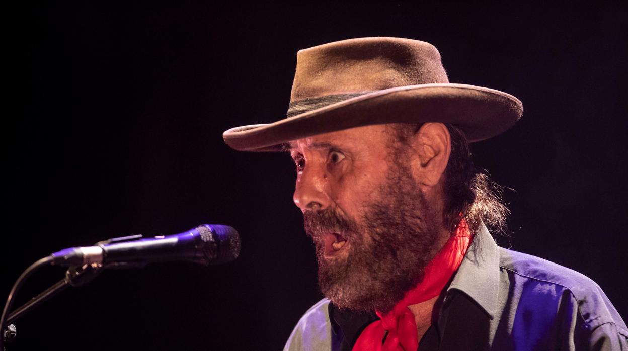 El cantaor de flamenco El Cabrero, durante el concierto de la LIX edición del Festival del Cante de las Minas