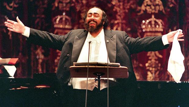 La resurrección de Pavarotti: un holograma hará su papel en el musical sobre su vida y obra