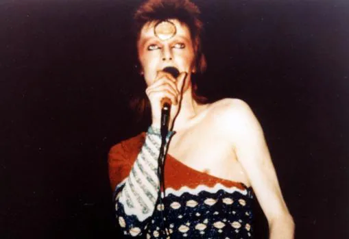 Bowie, en la película «Ziggy Stardust and the Spiders from Mars»,