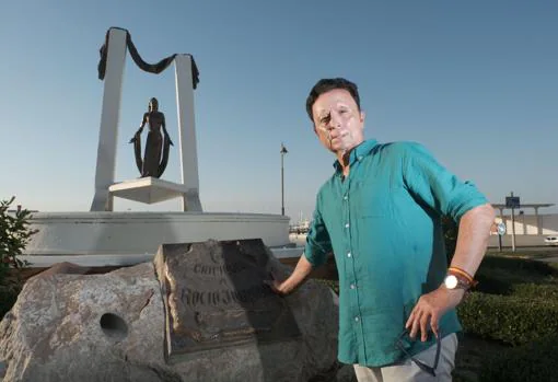 Ortega Cano, en el monumento a Rocío Jurado en Chipiona