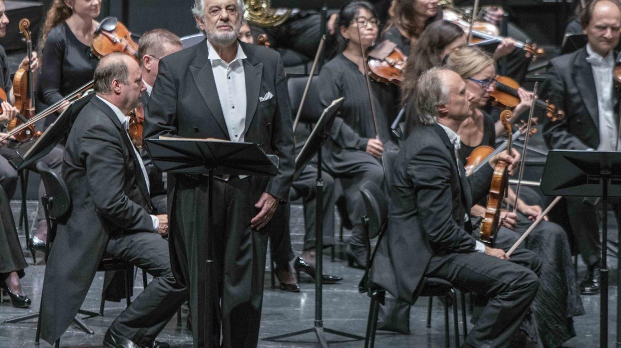 Plácido Domingo, visiblemente emocionado tras su actuación en Salzburgo