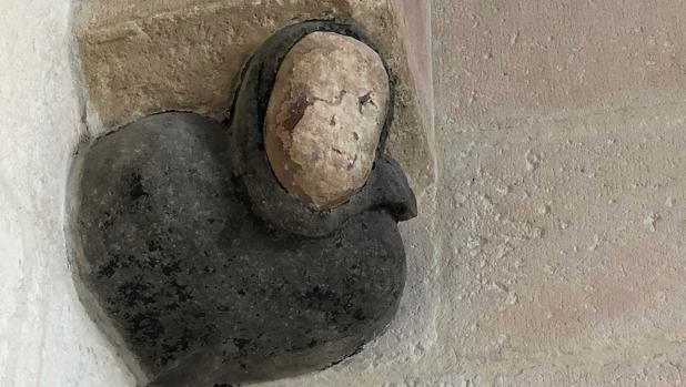 El misterio del rostro borrado en la catedral de Burgos «para evitar supersticiones»