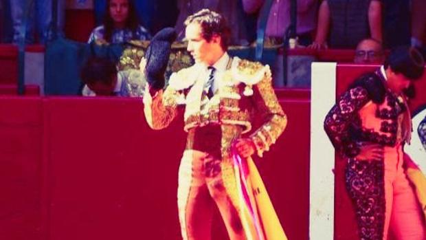 Arturo Gilio se pierde con la espada ante un excelente lote de Los Maños en Zaragoza