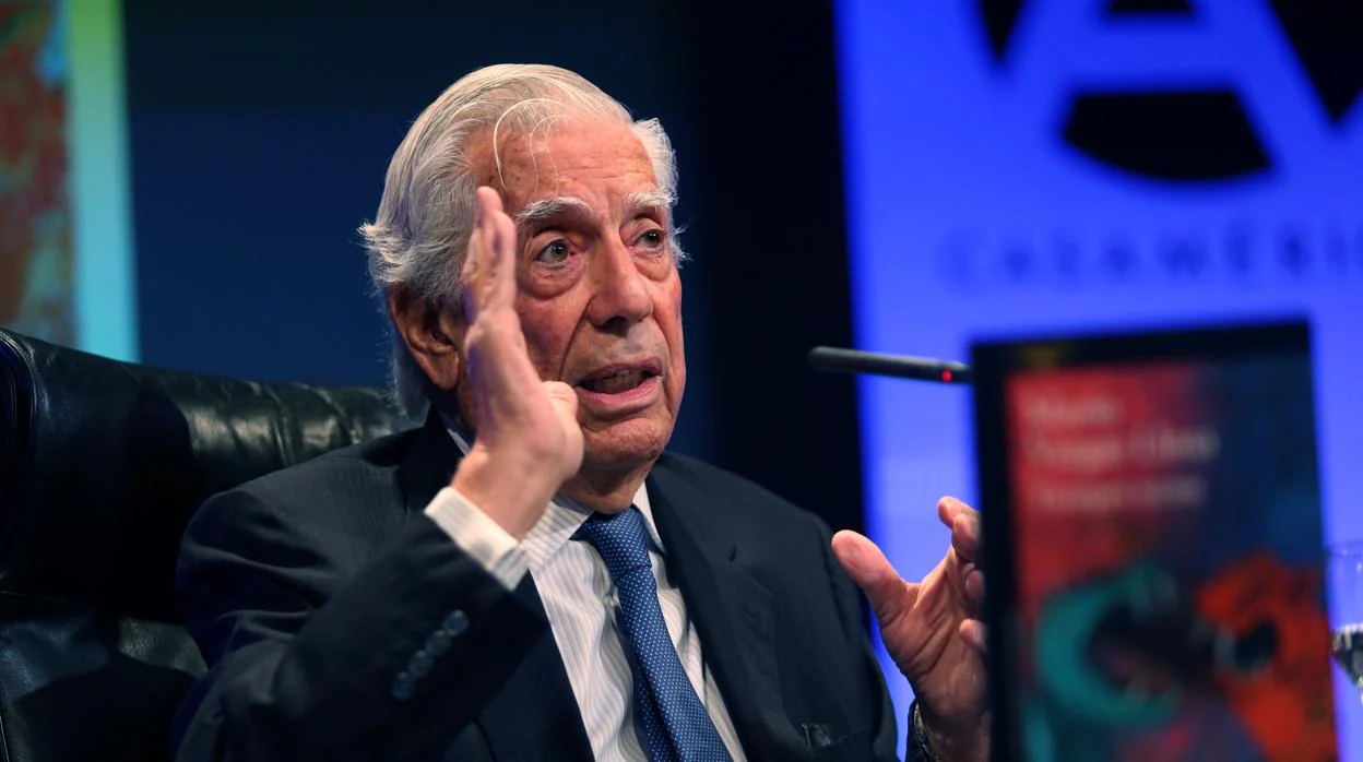 Mario Vargas Llosa, durante la presentación en Madrid de su nueva novela