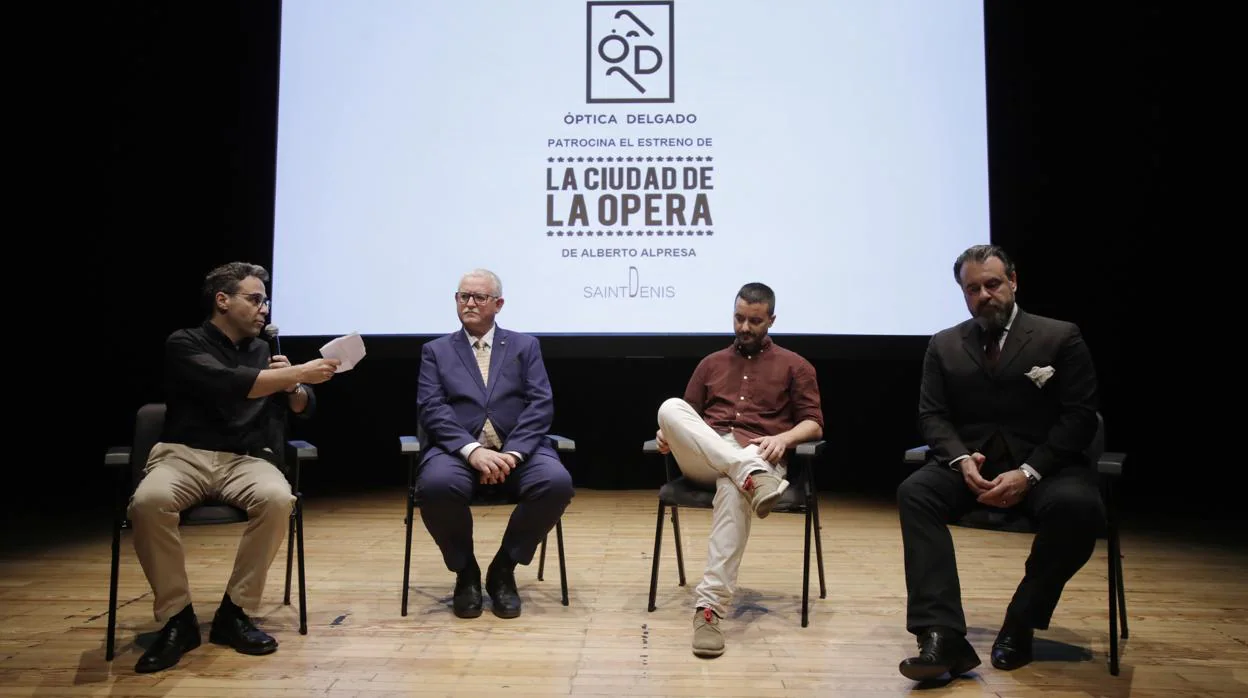 Ignacio Delgado, Andrés Moreno Mengíbar, Alberto Alpresa y Carlos Álvarez, durante la presentación