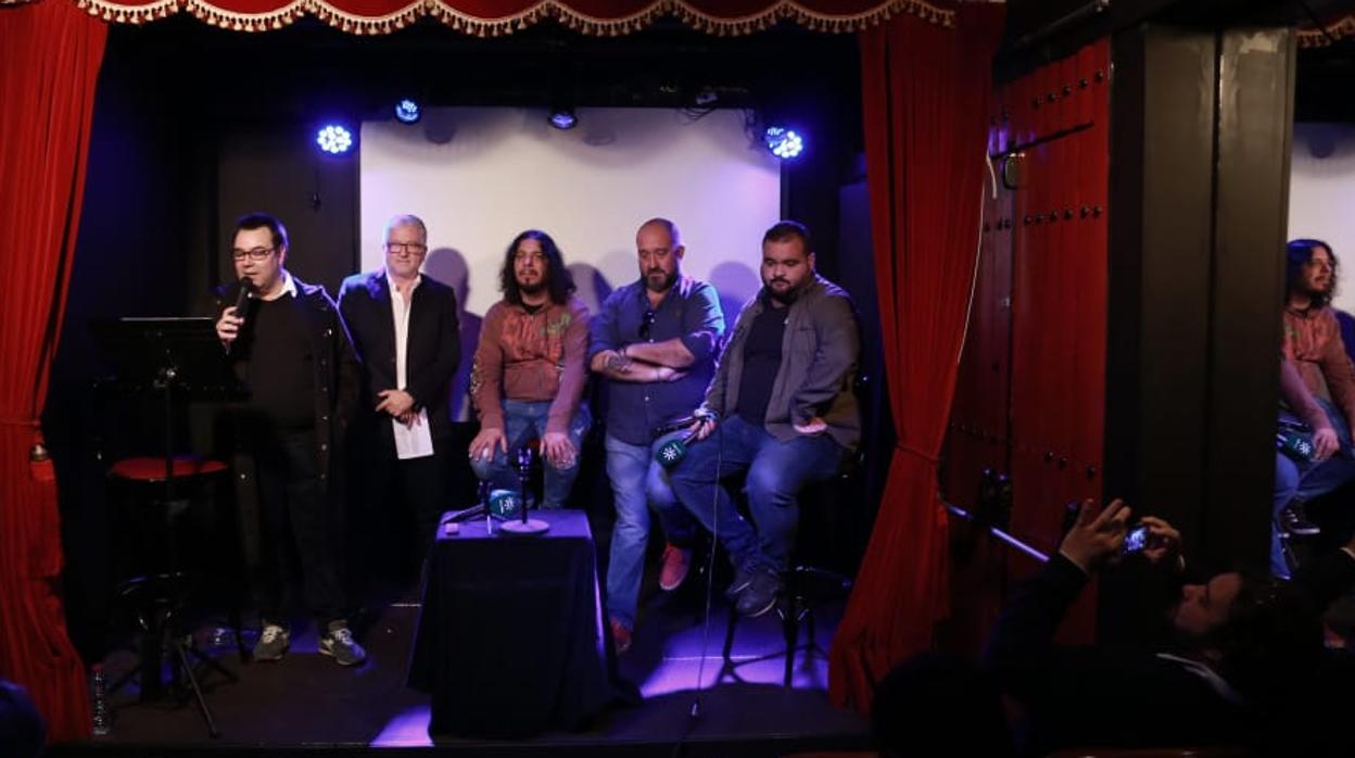 Rafa Almarcha presentando el festival junto a Manuel Casal, Javi Bohórquez, Ramoni y Manolín Santander