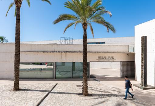 Detalle de los exteriores de Es Baluard