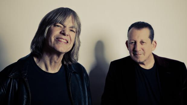 Mike Stern: «Miles Davis llevaba razón al despedirme, estaba muy colocado para tocar con él»