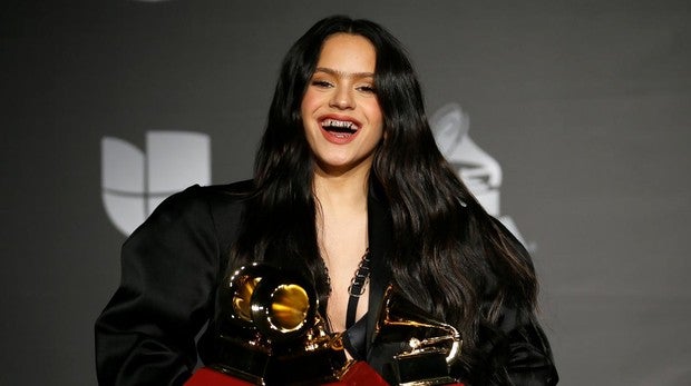 Rosalía arrasa en los Grammy Latinos