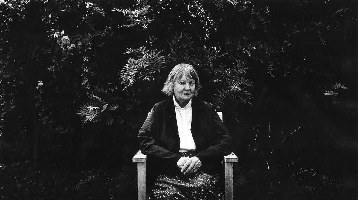 En 1995 Iris Murdoch comenzó a padecer los devastadores efectos del Alzheimer. Falleció en 1999