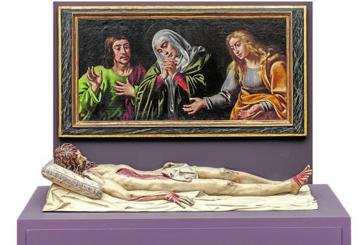 «Cristo yacente», de Gregorio Fernández, junto al cuadro «La Dolorosa, María Magdalena y San Juan», de Felipe Diricksen. Monasterio de La Encarnación, Madrid