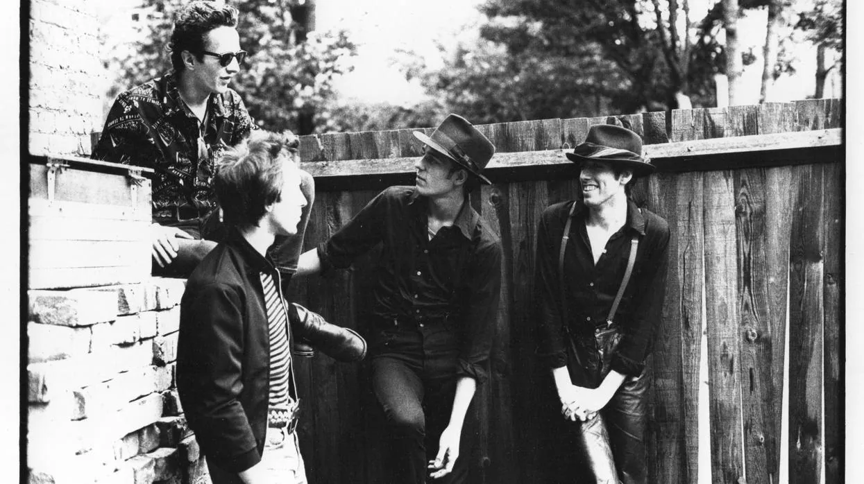 The Clash, en el exterior de los estudios de Wessex donde se grabó «London Calling» en 1979