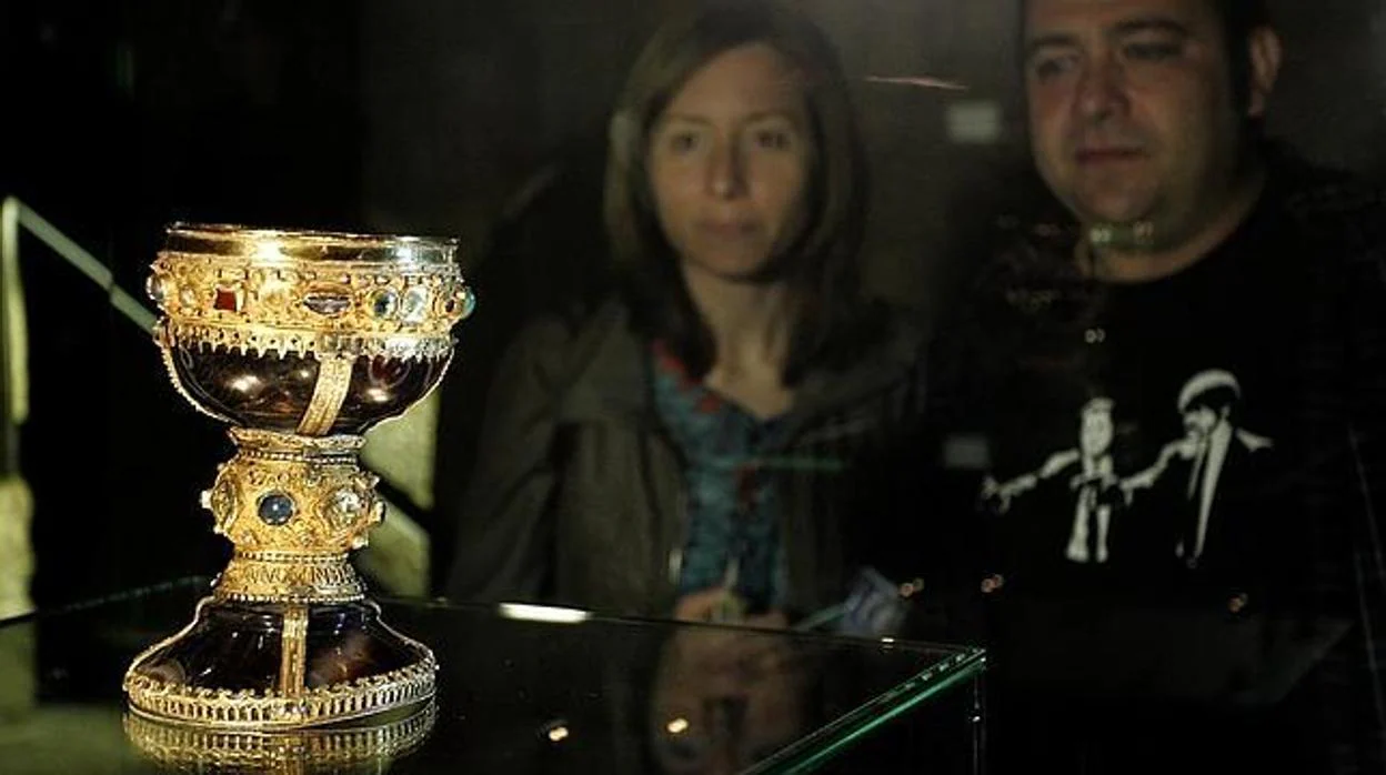 El Cáliz de doña Urraca expuesto en el Museo de San Isidoro de la capital leonesa