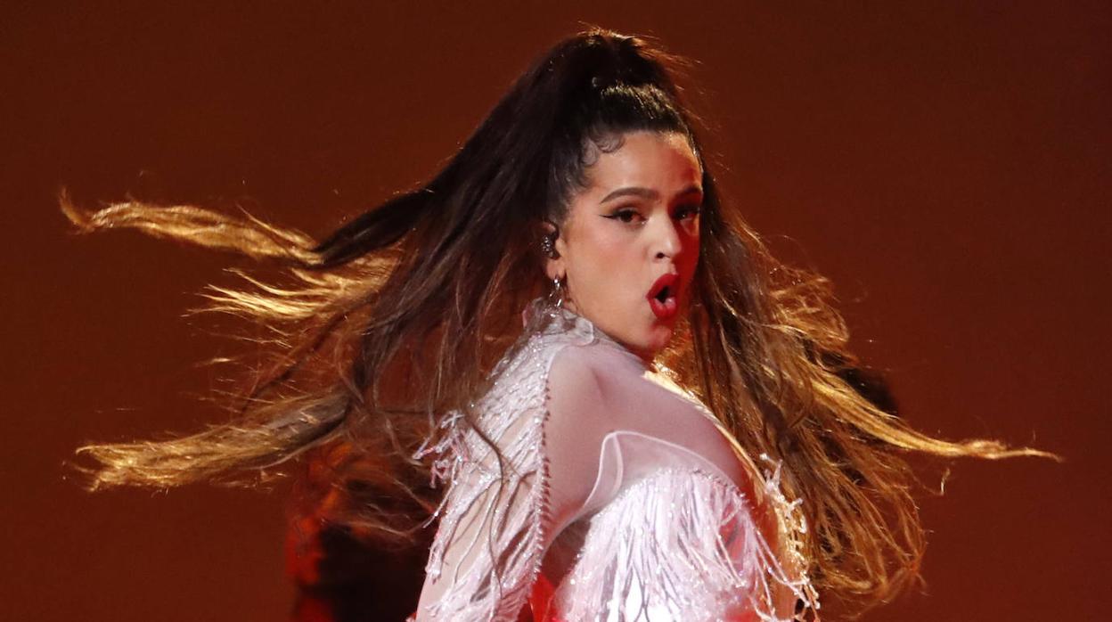 Rosalía, durante su actuación en los Grammy el pasado domingo