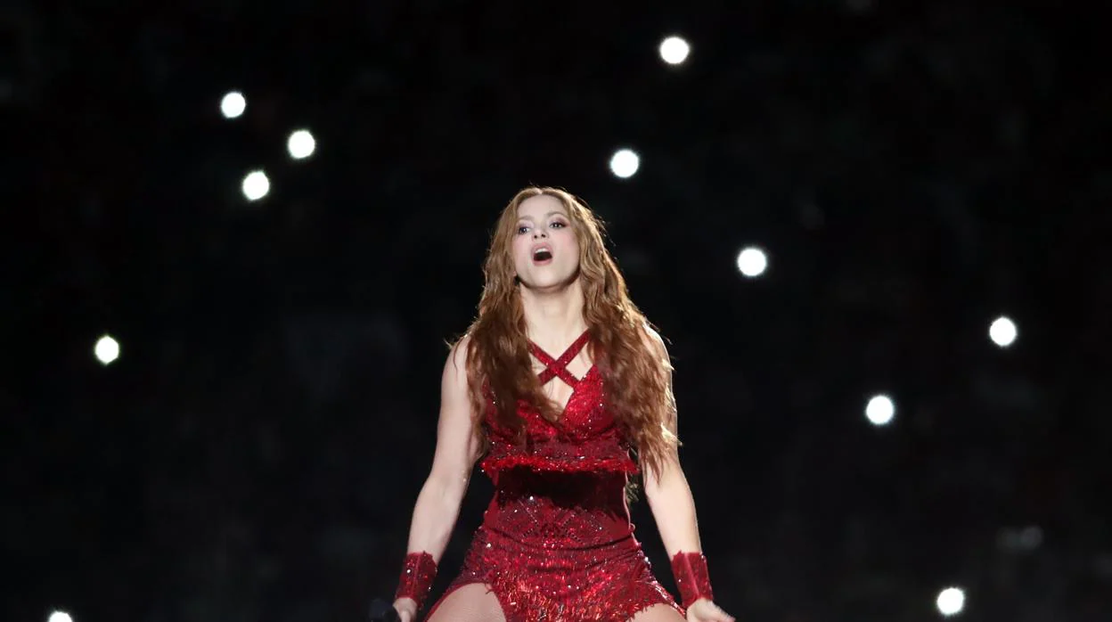 Shakira en plena actuación de la Super Bowl