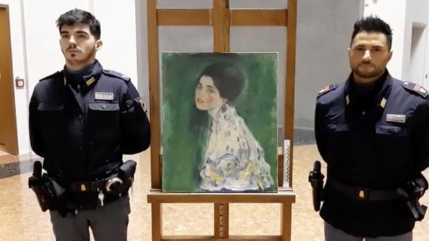 Nuevas y pintorescas hipótesis para explicar el extraño caso del Klimt robado en Italia: ya hay tres sospechosos