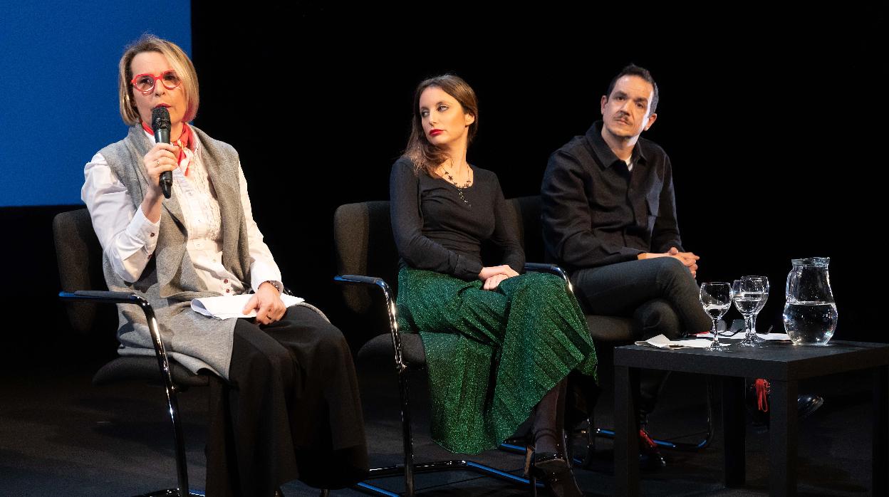 Natalia Menéndez, Andrea Levy y Luis Luque, durante la presentación