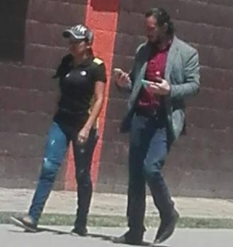 Julio Montemayor, fotografiado caminando en Soacha, al sur de Bogotá