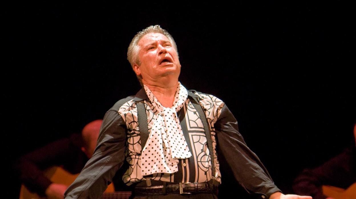 José Galván actuando durante la pasada Bienal