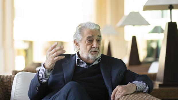 Plácido Domingo dona 500.000 dólares para erradicar el acoso sexual