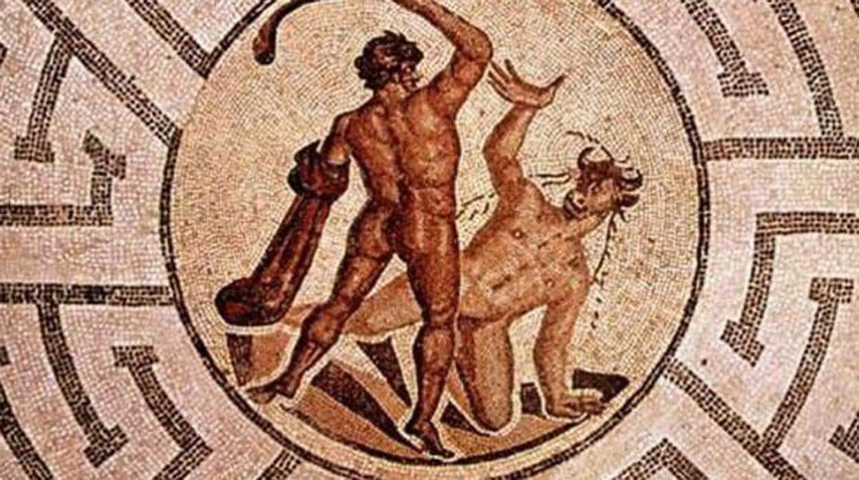 Mosaico que representa el mito de Teseo y el Minotauro en el laberinto