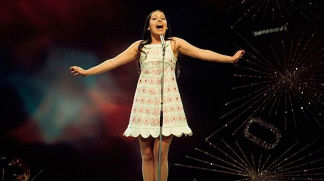 Massiel, cantando el «La, la, la» en EurovisiónY