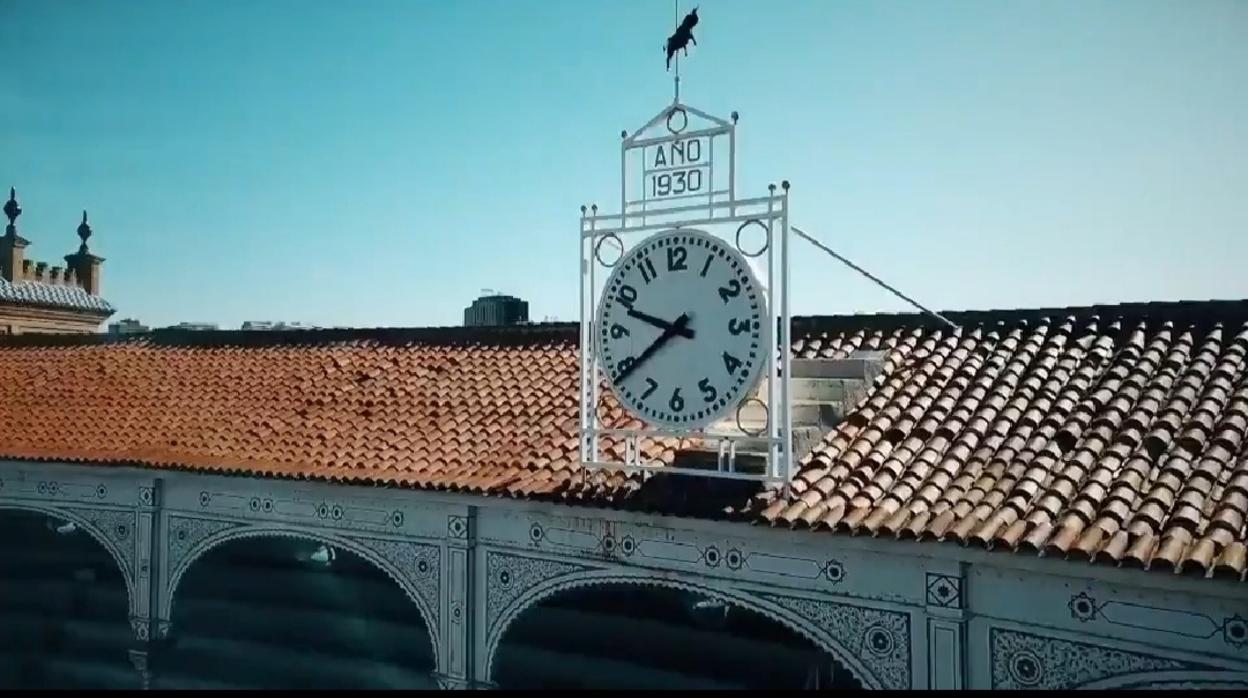 El reloj de Las Ventas, en una imagen del vídeo producido por Teseo