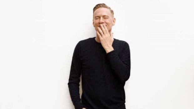 Bryan Adams pide perdón tras llamar «bastardos comedores de murciélagos» a los chinos