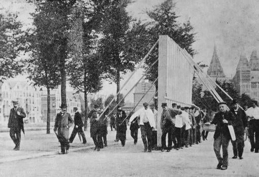 El cuadro fue trasladado del Rijksmuseum al Stedelijk Museum en Amsterdam en agosto de 1898