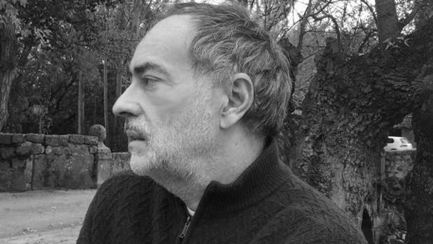 Eugenio Vega: «El diseño proporciona significados para que los objetos sean útiles en las relaciones humanas»