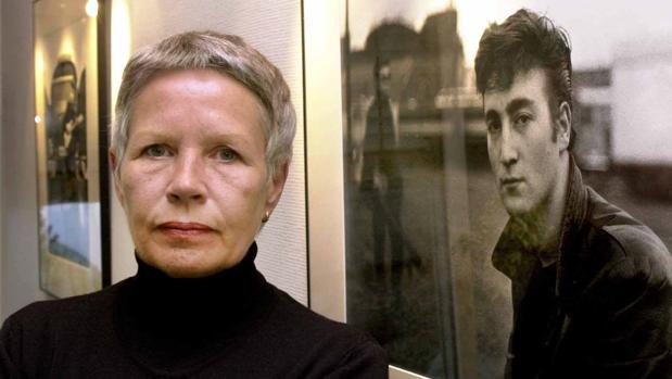 Muere a los 81 años Astrid Kirchherr, la fotógrafa alemana que se inventó el peinado de los Beatles