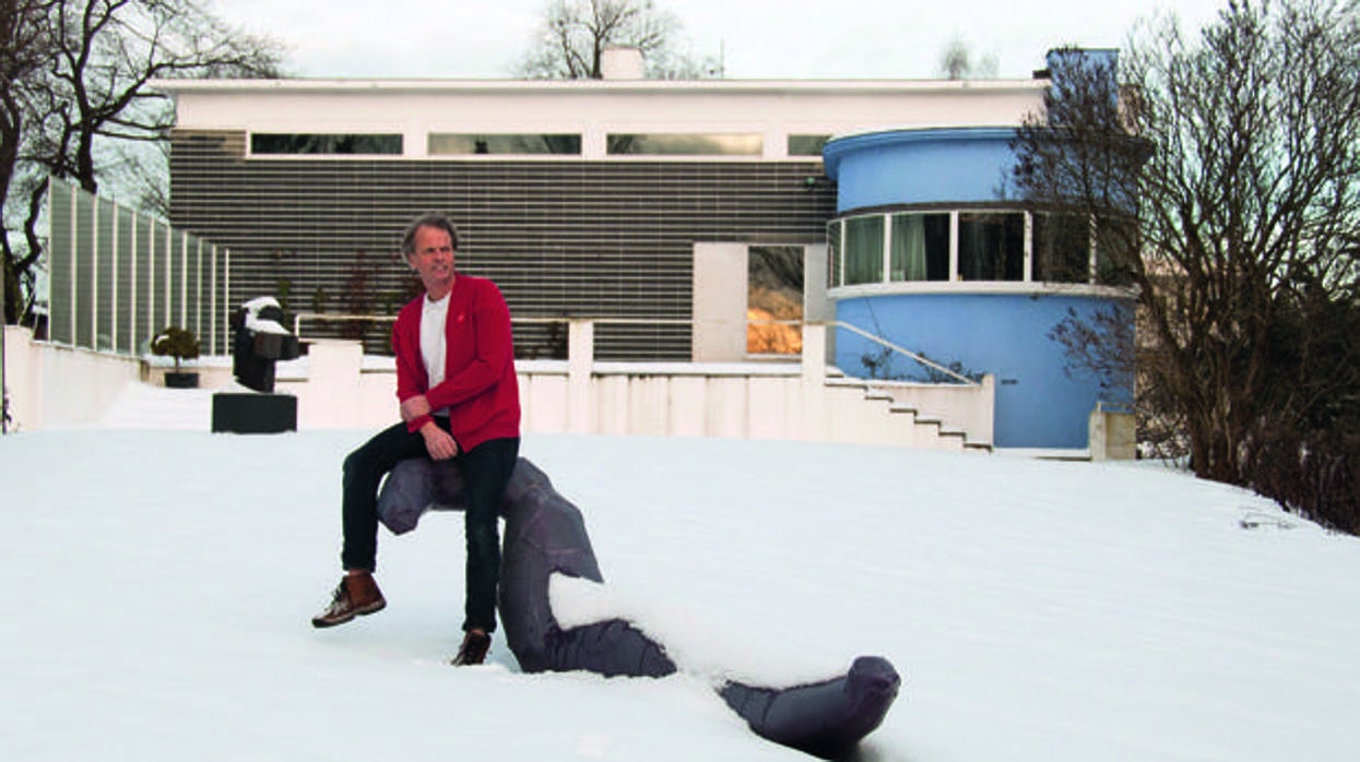 Erling Kagge, fotografiado con una de sus obras