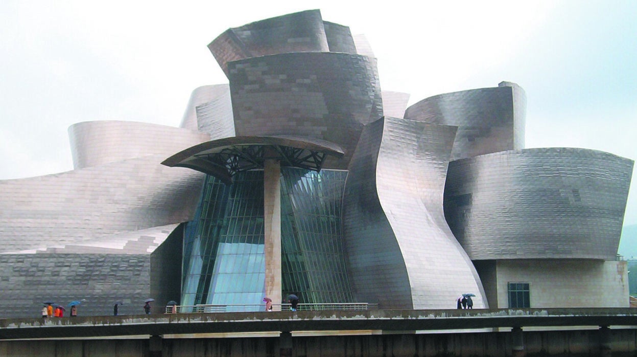 Fachada del Museo Guggenheim de Bilbao