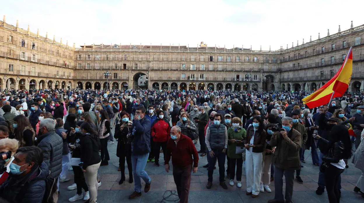 La Plaza Mayor de Salamanca acogió a 3.000 personas que reivindicaron su derecho a disfrutar con libertad de la Fiesta Nacional