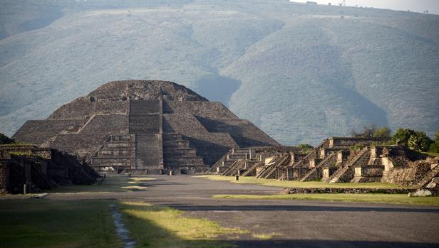 Confirman la existencia una cueva y varios túneles «del inframundo» en la Pirámide de la Luna de Teotihuacán