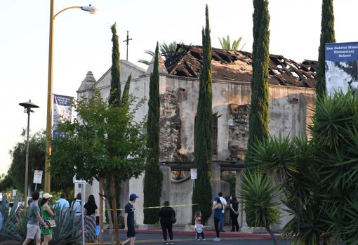 Los daños en la iglesia tras el incendio