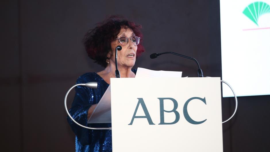 Vea el discurso de Maruja Torres, premio Luca de Tena 2020