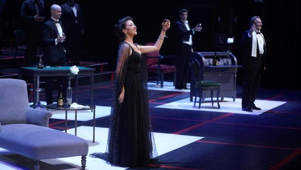 Lisette Oropesa hace historia al convertirse en la primera mujer que hace un «bis» en el Teatro Real