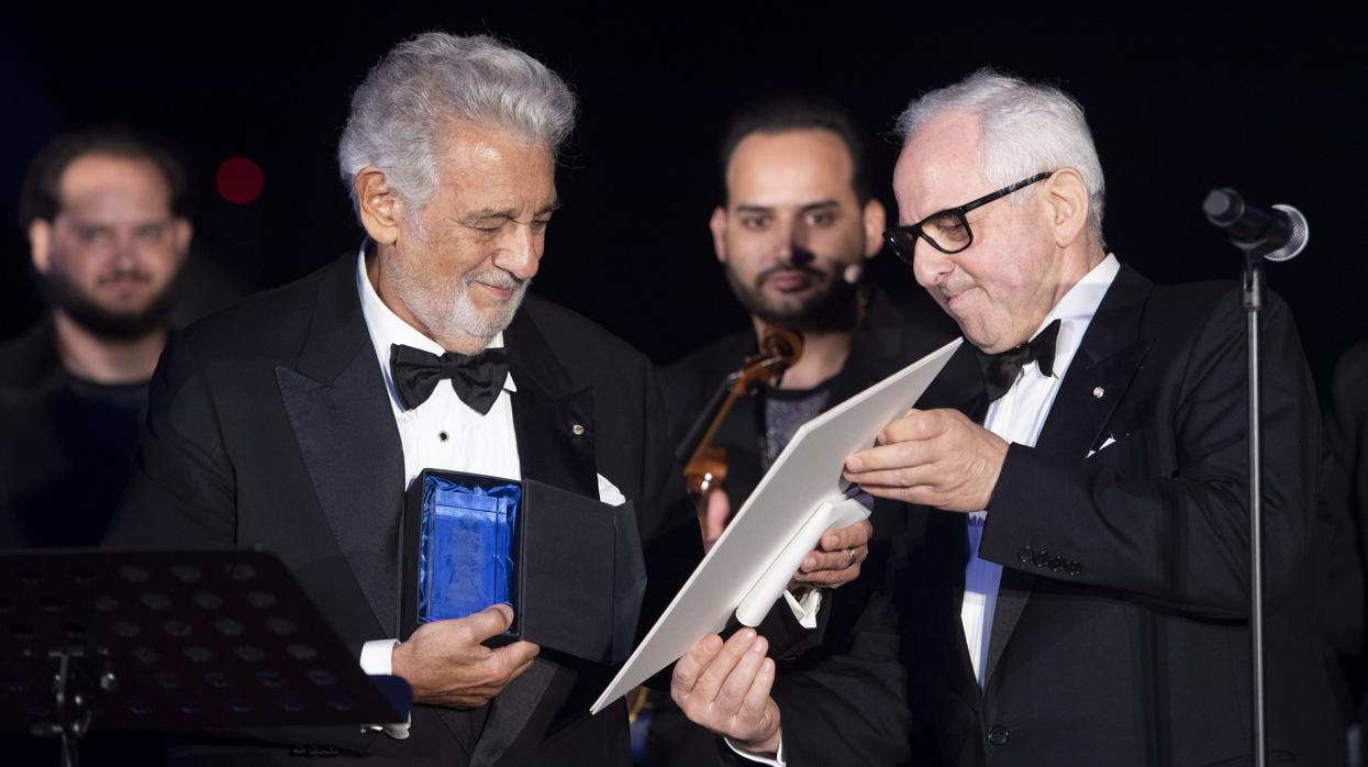 Plácido Domingo al recibir ayer el galardón en Salzburgo