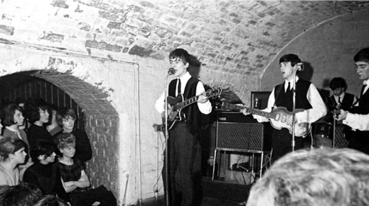 The Beatles, en una de sus actuaciones en The Cavern