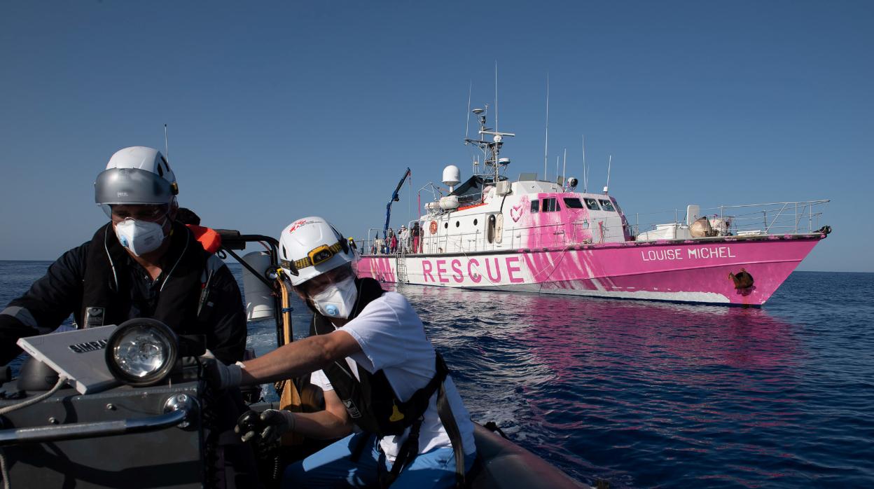 El «Louise Michel», en alta mar