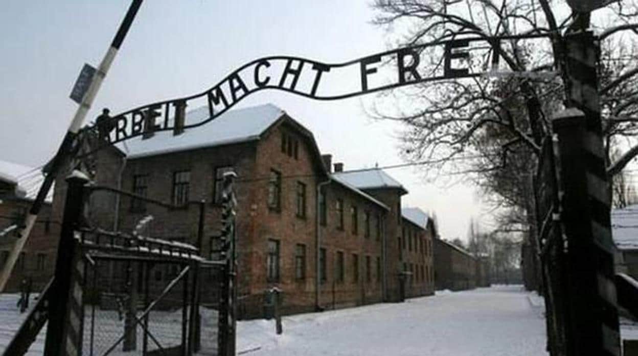 Entrada del campo de concetración de Auschwitz