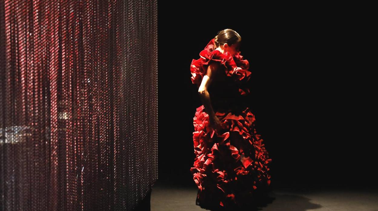 Estreno de «En la cuerda floja» de Ana Morales en la Bienal de Flamenco de Sevilla