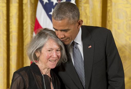 Louise Glück, con el presidente Barack Obama