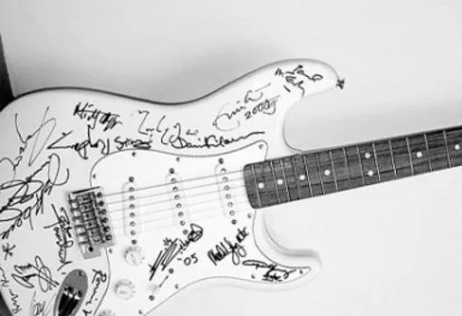 La guitarra de Hendrix, el piano de Lennon... Los cinco objetos más caros de la historia del rock