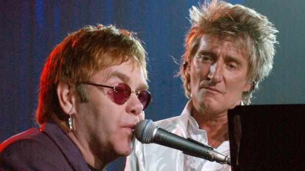 Elton John reabre su guerra con Rod Stewart: «No puede sermonearme sobre rock'n'roll, él no»