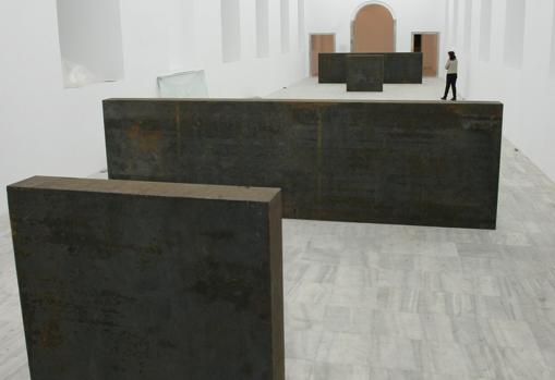 «Equal-Parallel/Guernica-Bengasi», de Richard Serra, desapareció sin dejar rastro en unos almacenes de Arganda del Rey. El escultor la hizo de nuevo